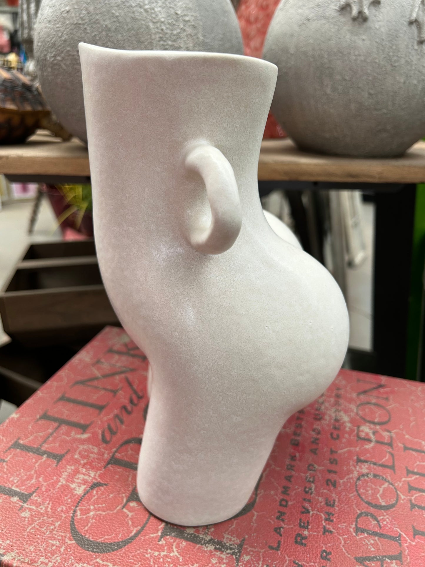 Cream Ceramic Bum Vase | Playful Modern Body-Shaped Home Decor