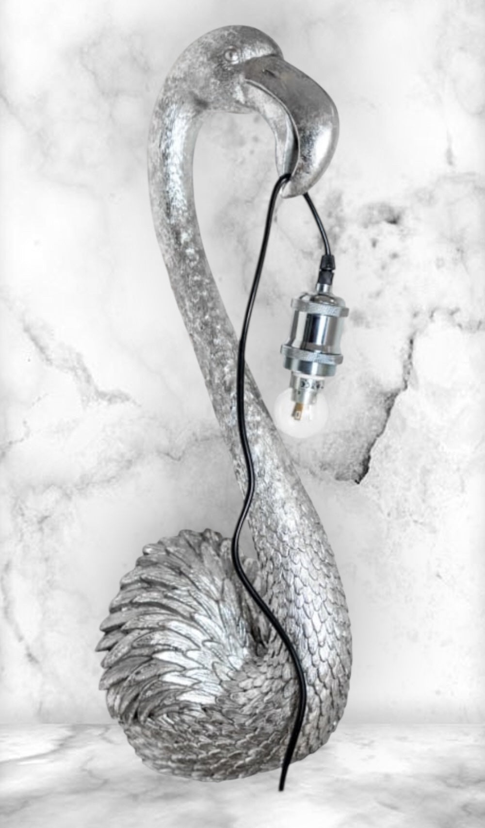 Silver Flamingo Head Wall Lamp - Elegant and Unique Wall Decor