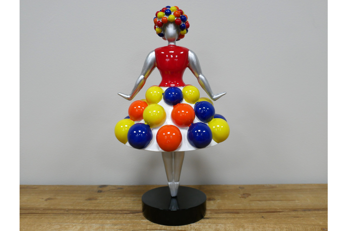 Ballerina Pom-Coloured Figurine - Elegant Dance-Inspired Décor for Home or Office