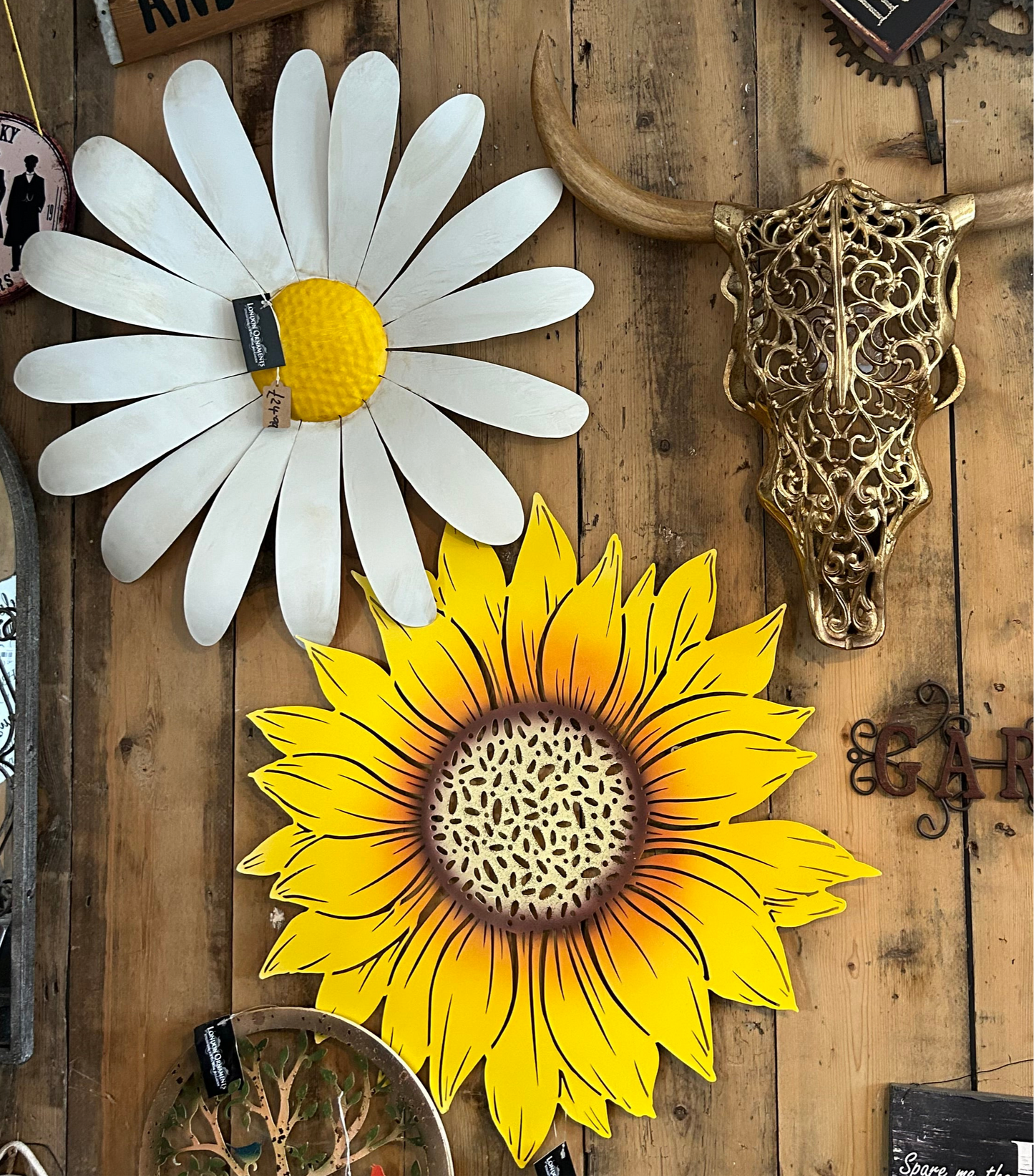 Sunflower Wall Art - Vibrant Metal Decor for Indoor/Outdoor