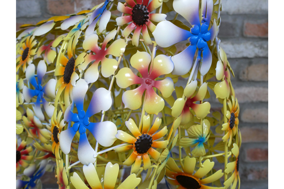 Flowered Metal Giraffe Sculpture - Large Outdoor Garden Décor