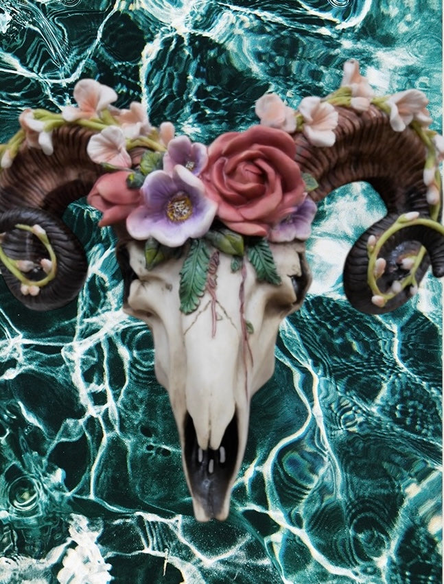 Floral Ram Skull Wall Head – Rustic Wall Décor with Intriguing Charm