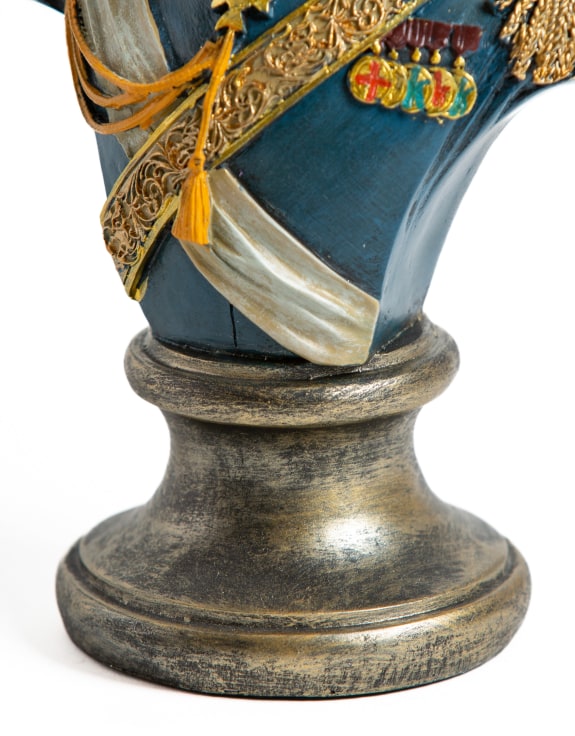 Gentry Gorilla Bust – Sophisticated Resin Sculpture with Attitude