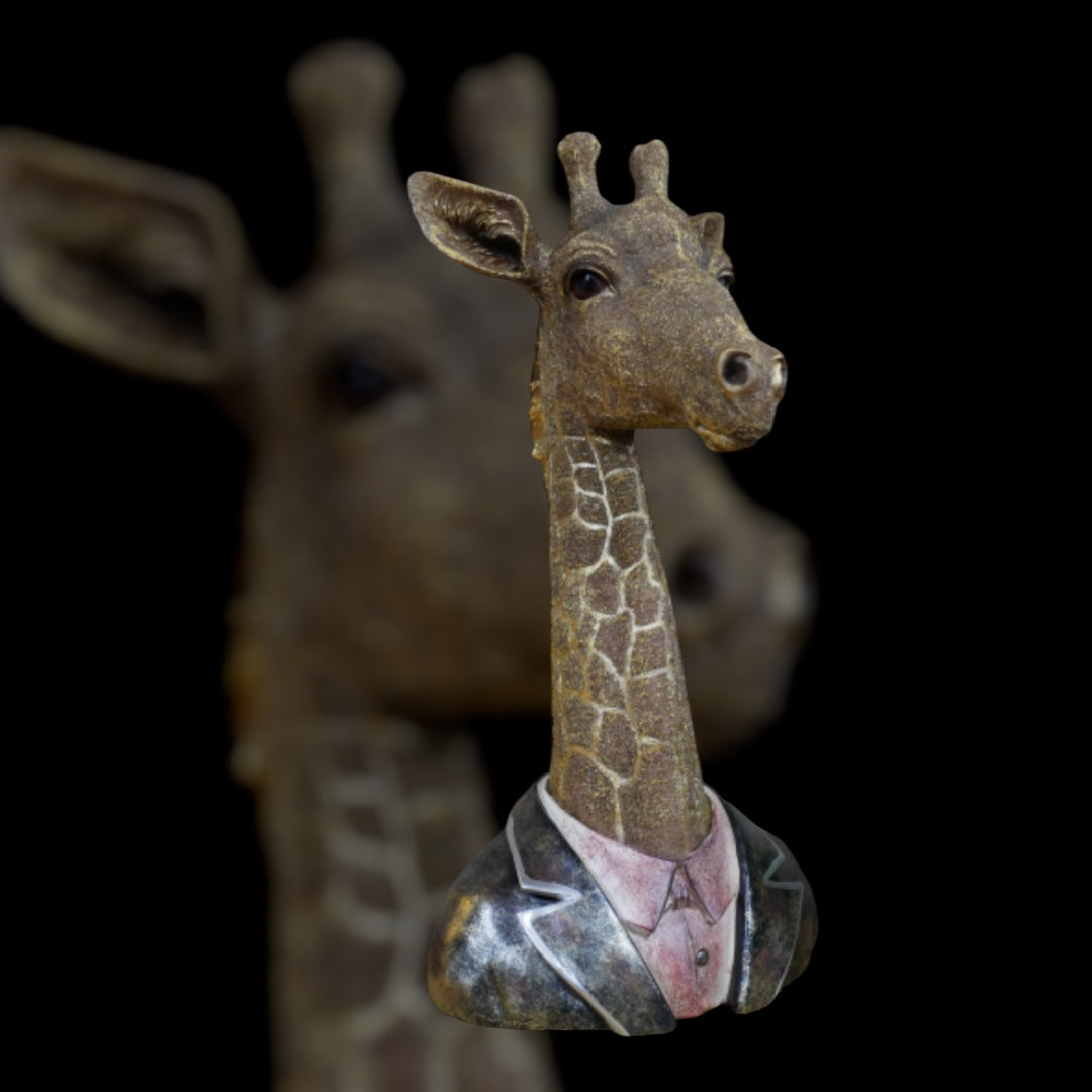 Detailed Resin Giraffe Bust – Elegant Free-Standing Sculpture