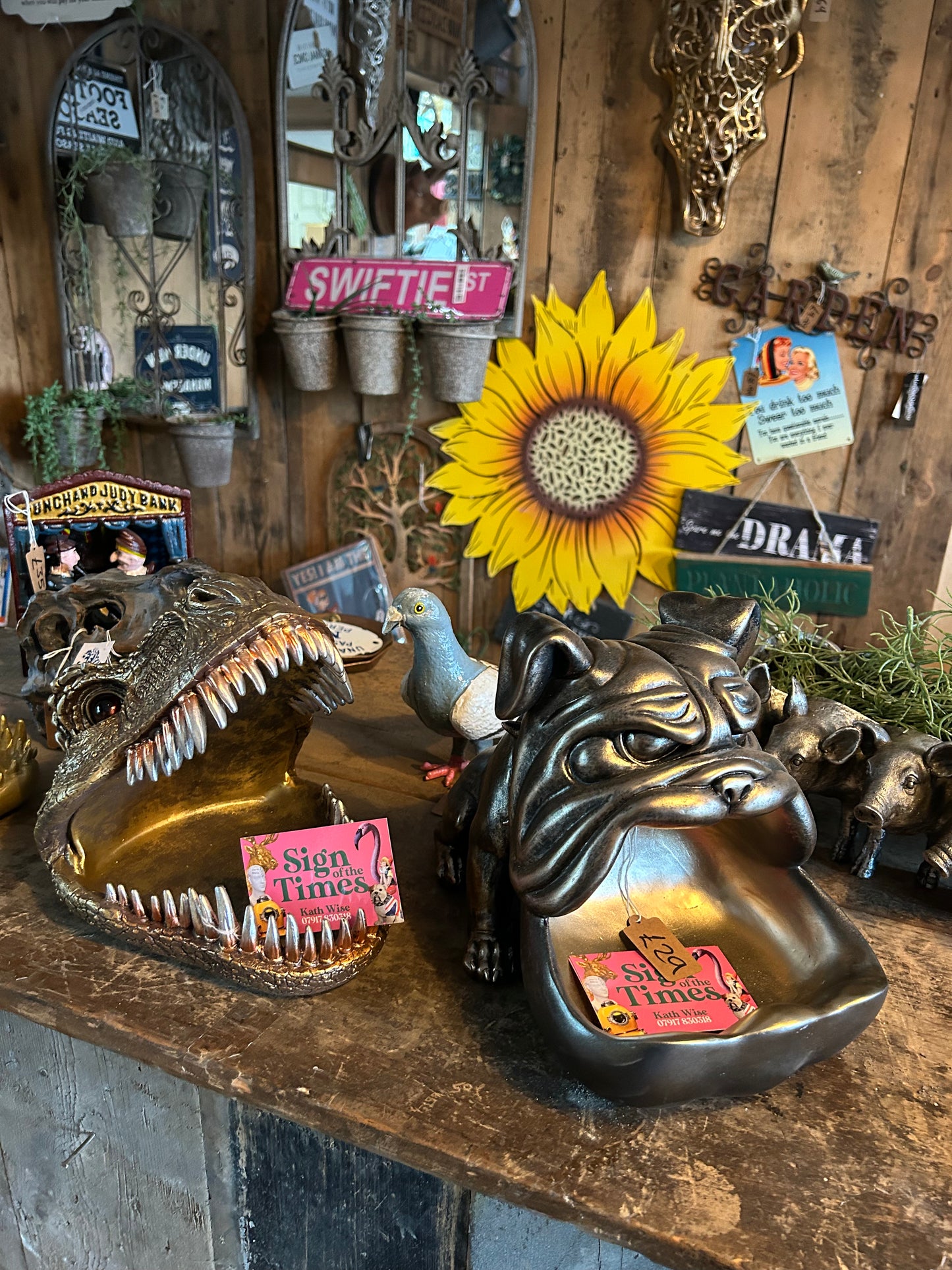 Dinosaur Dish – Playful and Unique Decorative Bowl