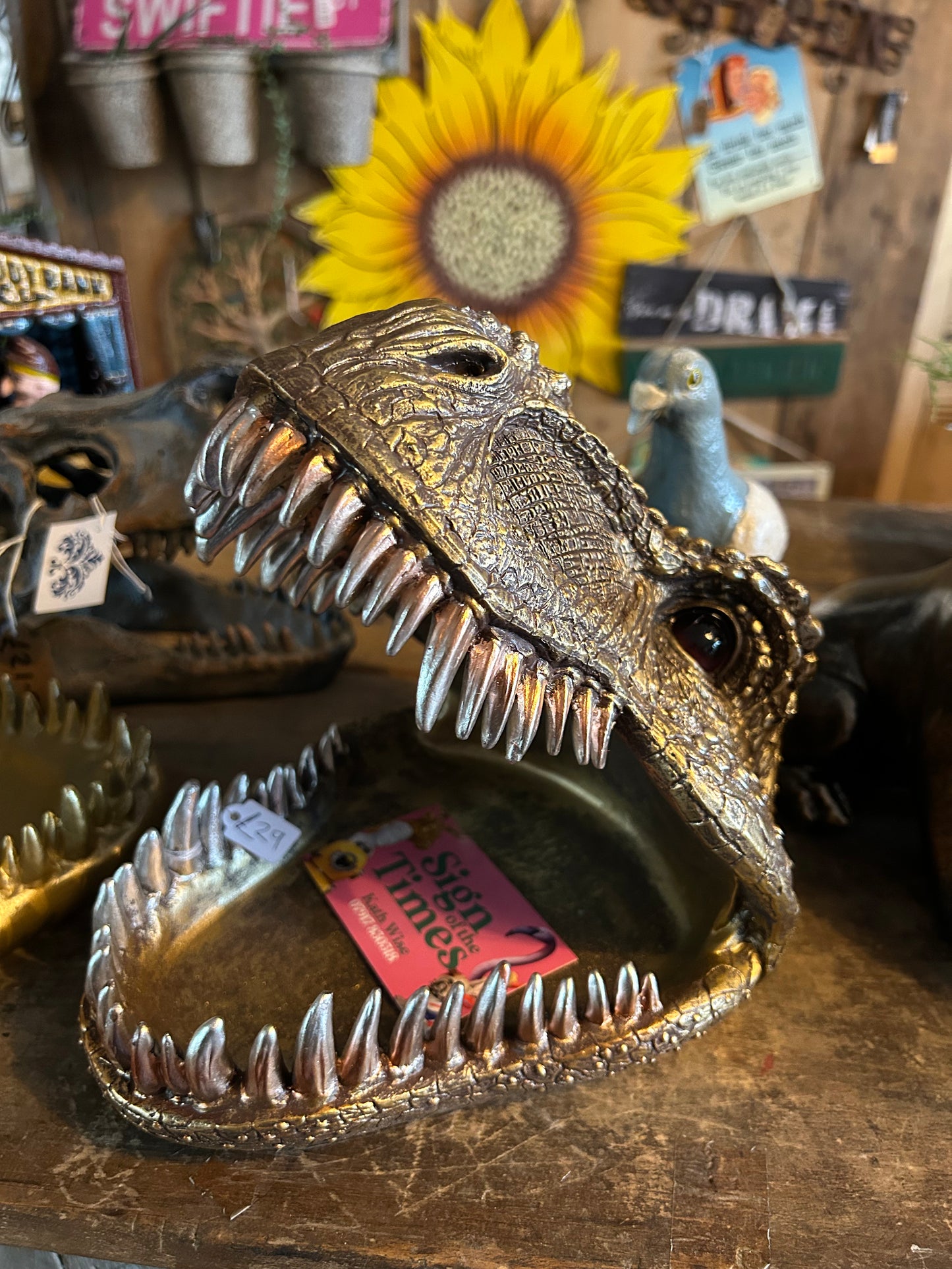 Dinosaur Dish – Playful and Unique Decorative Bowl