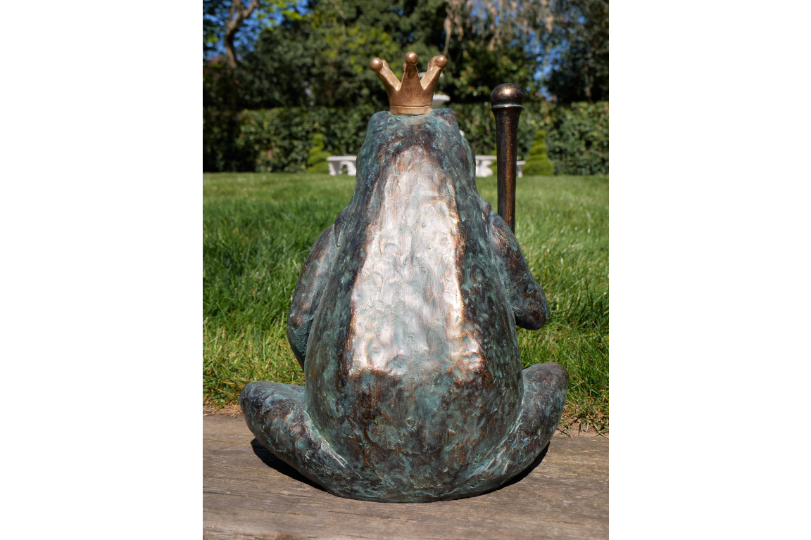 King Frog Resin Ornament - Indoor/Outdoor Decor | Sign of the times Stoke