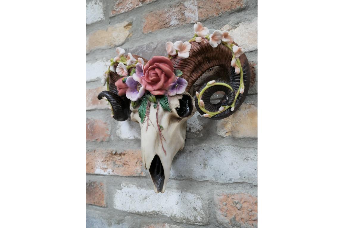 Floral Ram Skull Wall Head – Rustic Wall Décor with Intriguing Charm