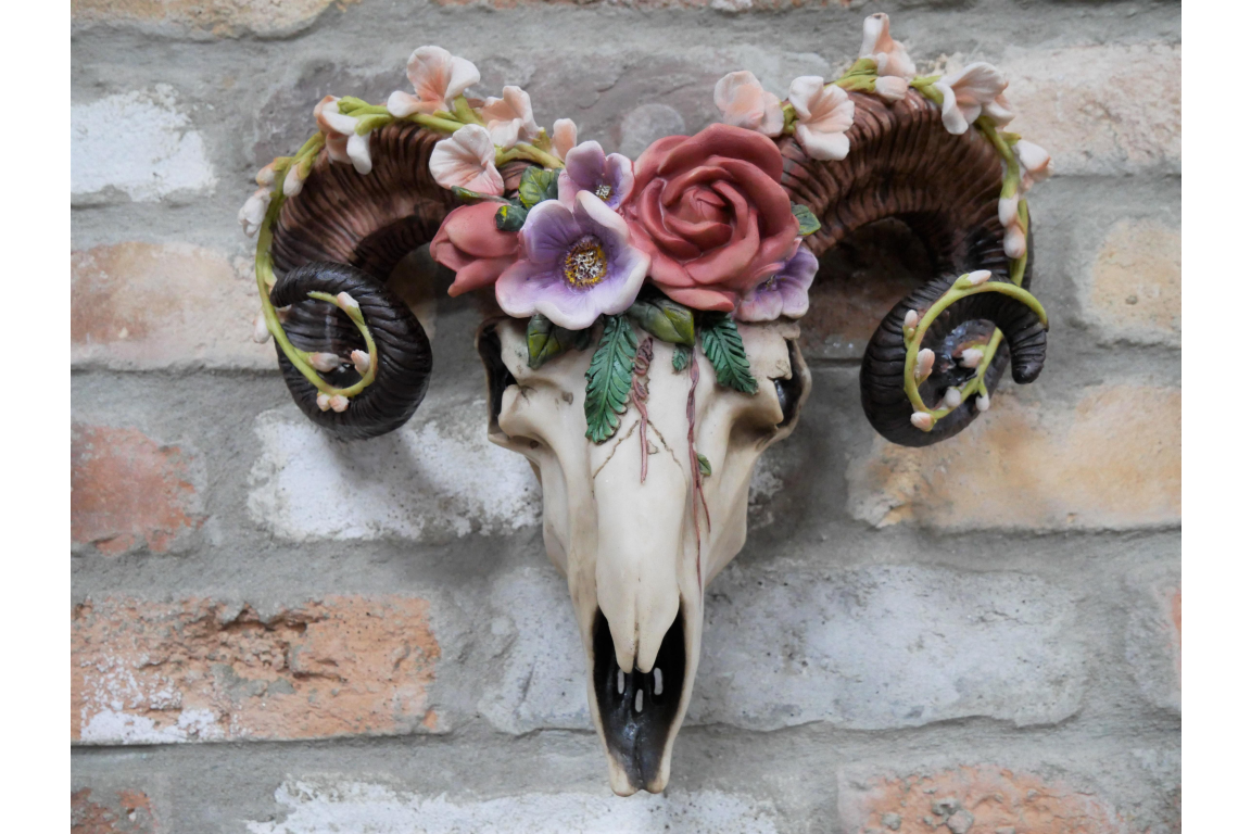 Floral Ram Skull Wall Head – Rustic Wall Décor with Intriguing Charm