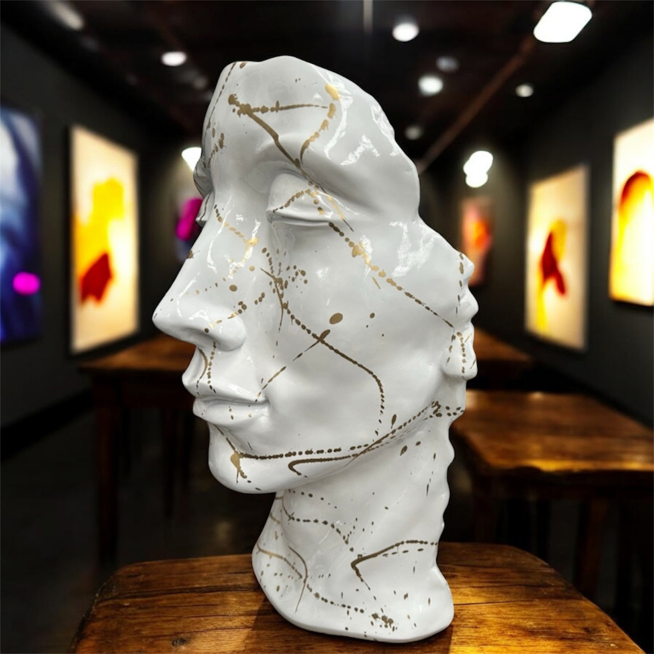 White & Gold Splash Face Sculpture – Modern Artistic Head Statue