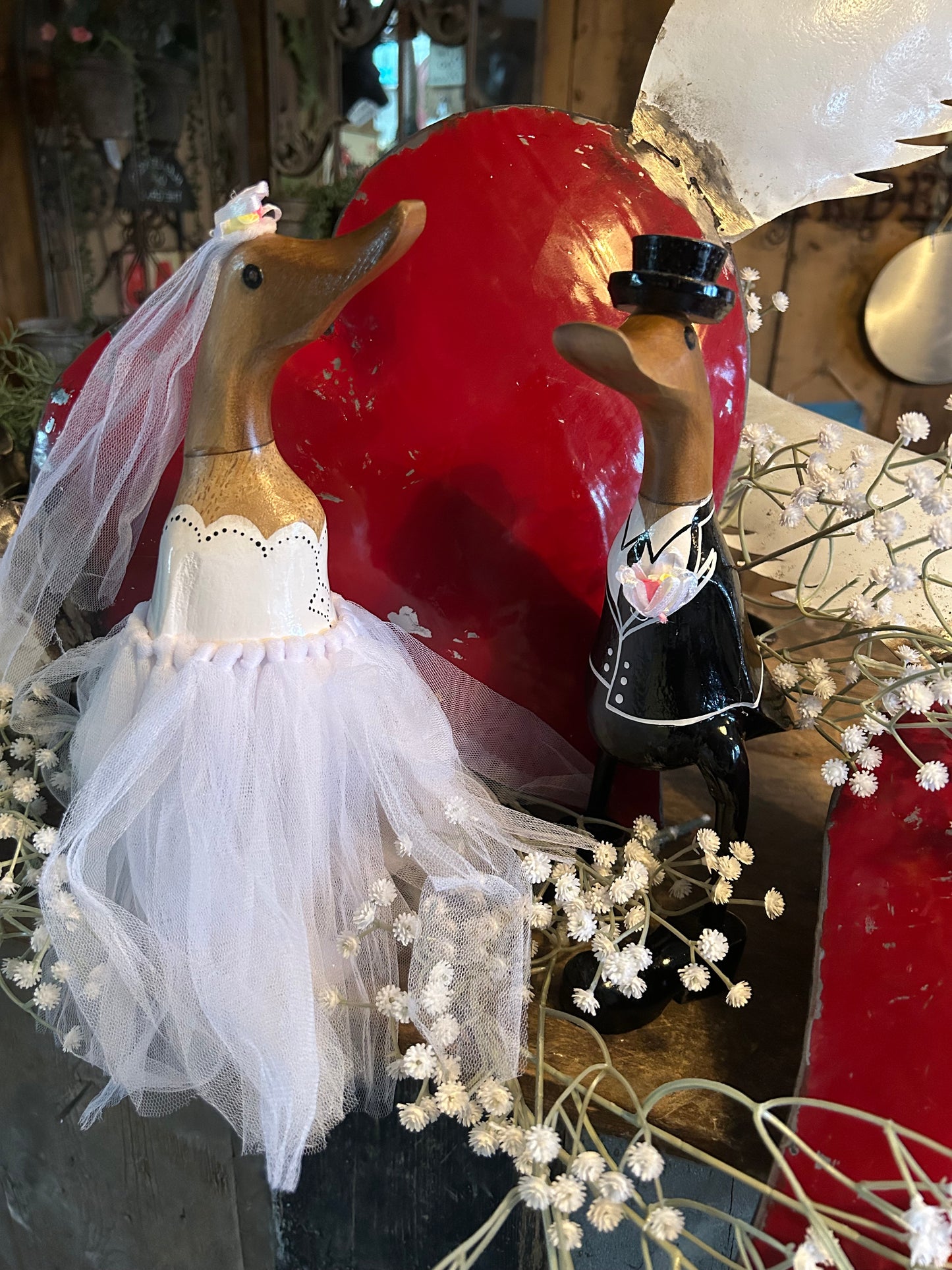 Wooden Duck Bride & Groom Set – 25cm Tall Wedding Ornament