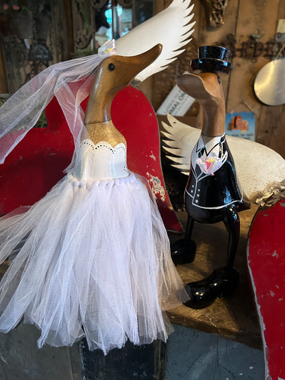 Wooden Duck Bride & Groom Set – 25cm Tall Wedding Ornament