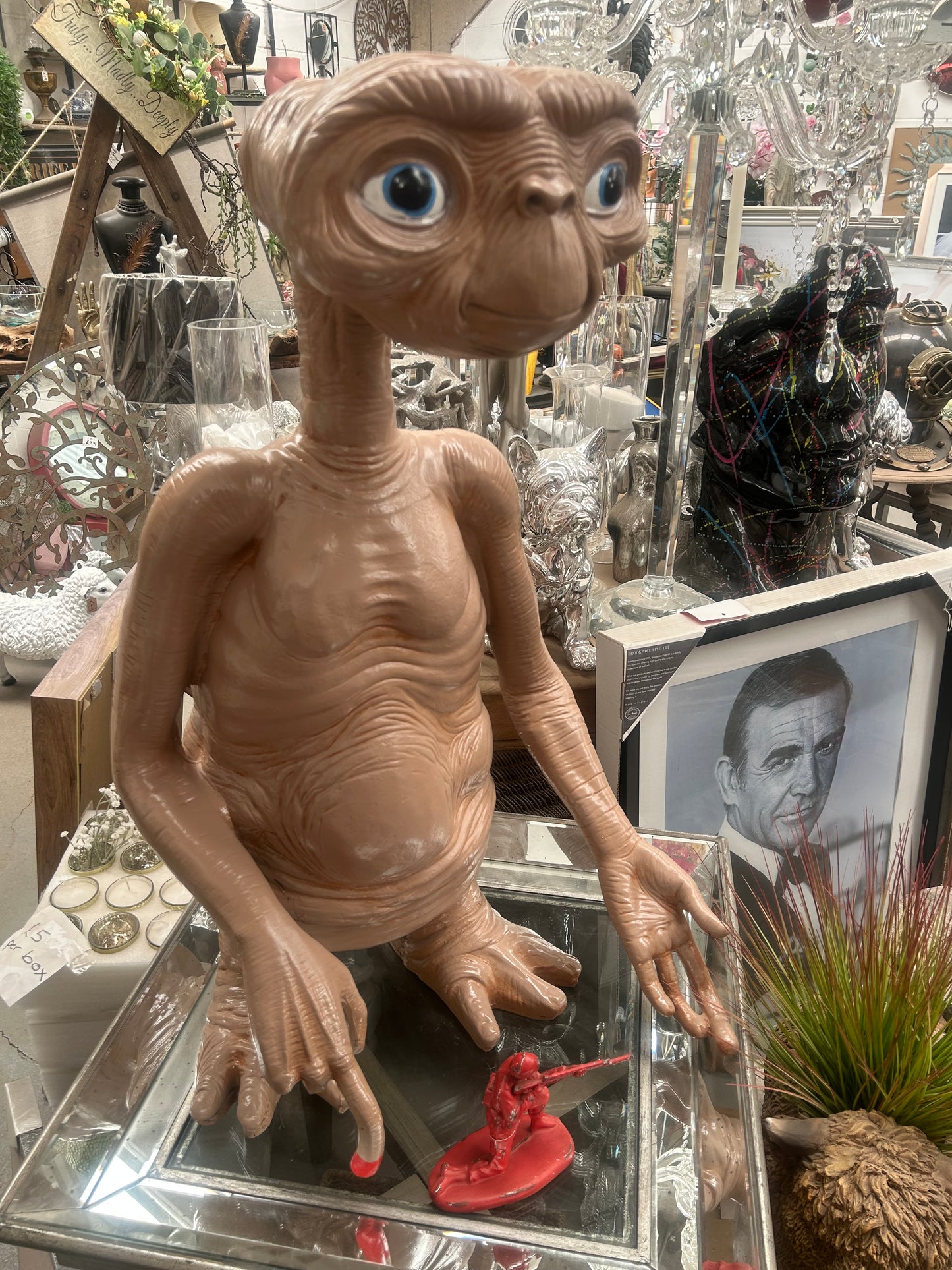 Amazing Resin ET Sculpture - Iconic Extra-Terrestrial Decor | Sign of the times Stoke