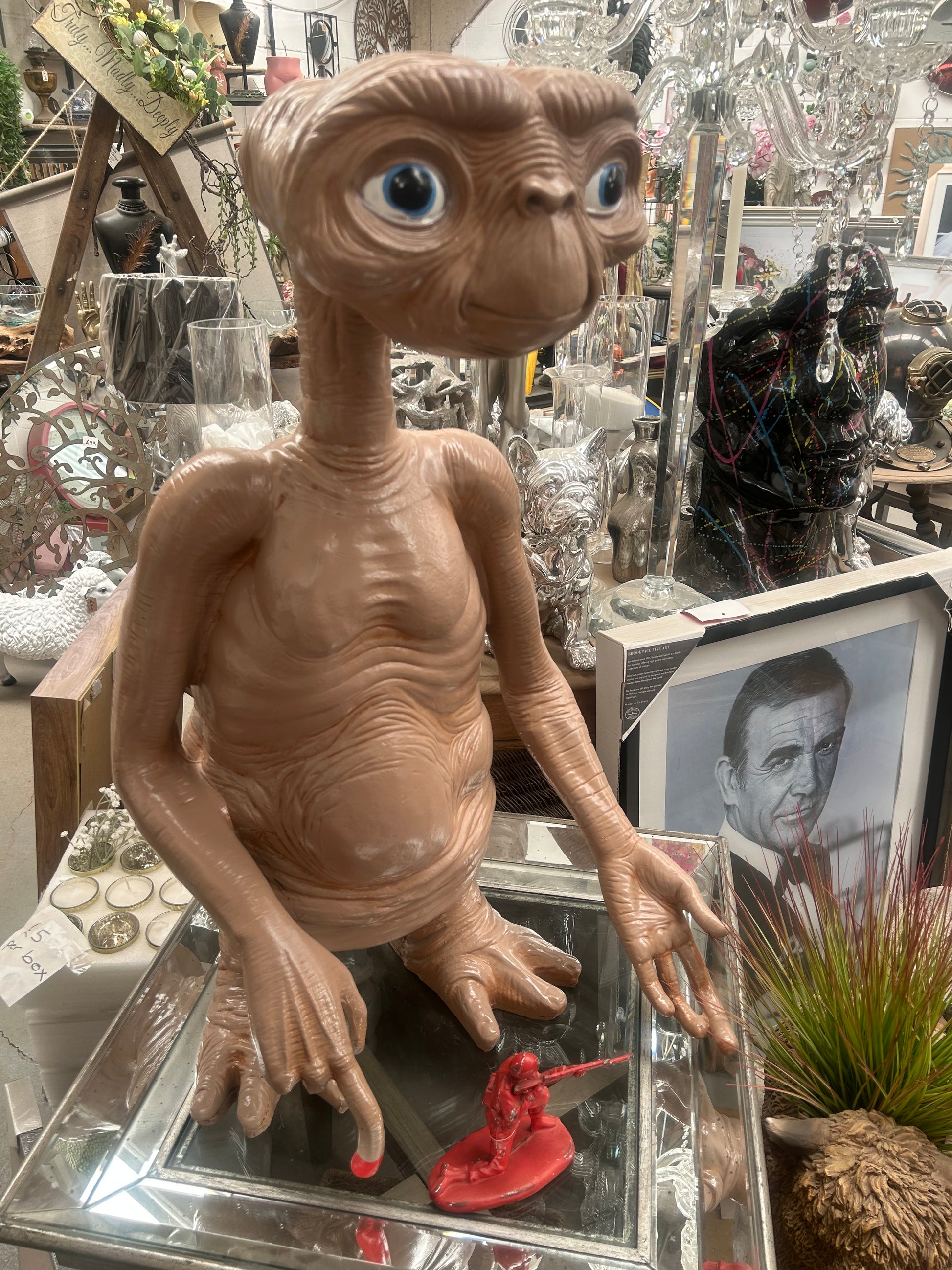 Amazing Resin ET Sculpture - Iconic Extra-Terrestrial Decor | Sign of the times Stoke