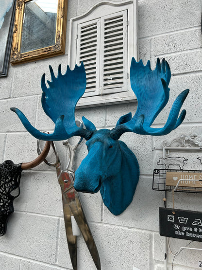 Electric Blue Moose Wall Head – Quirky Resin Wall Décor