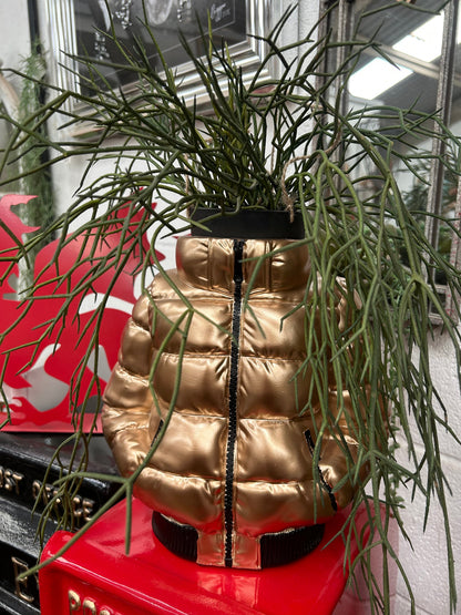 Puffer Jacket Vase – Quirky Contemporary Ceramic Planter & Vase | Sign of the times Stoke