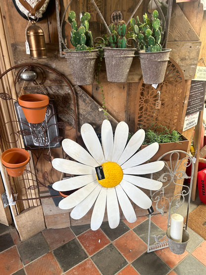 Daisy Metal Wall Art - Striking Indoor/Outdoor Decor | Sign of the times Stoke