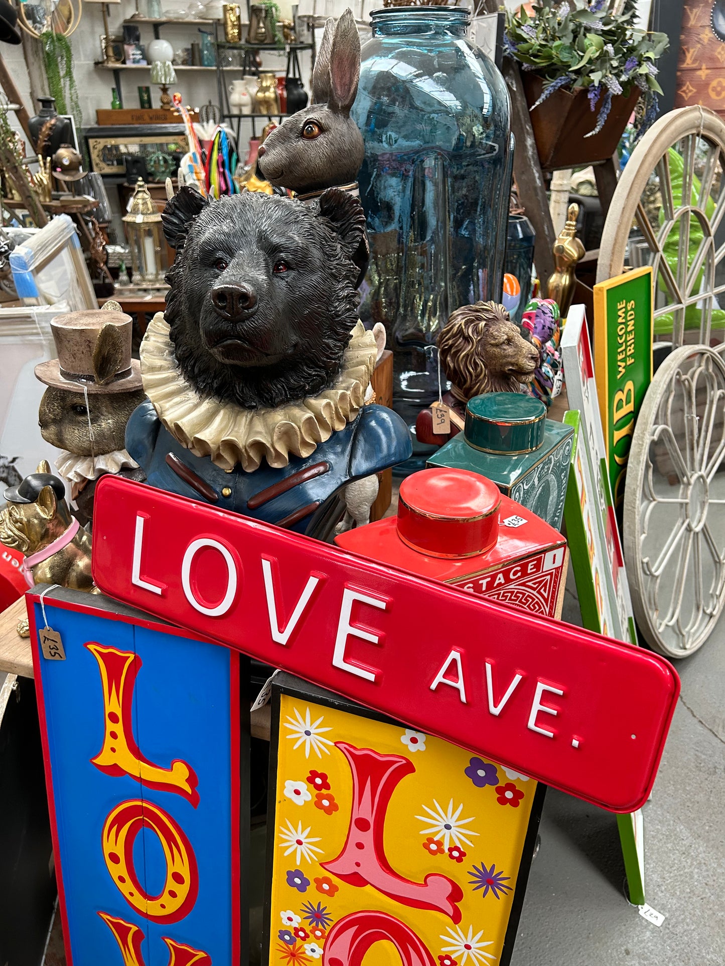 Gentry Bear Bust on Square Base - Elegant Resin Bear Sculpture for Home Decor | Sign of the times Stoke