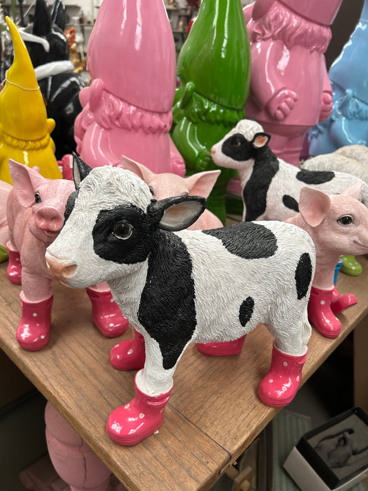Calf in Pink Wellies – Cute Resin Cow & Calf Garden Ornament | Sign of the times Stoke