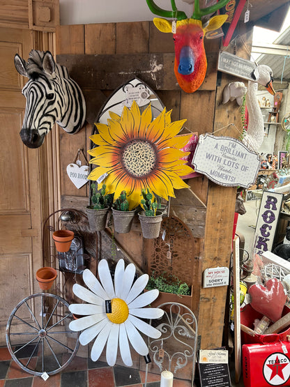 Daisy Metal Wall Art - Striking Indoor/Outdoor Decor | Sign of the times Stoke