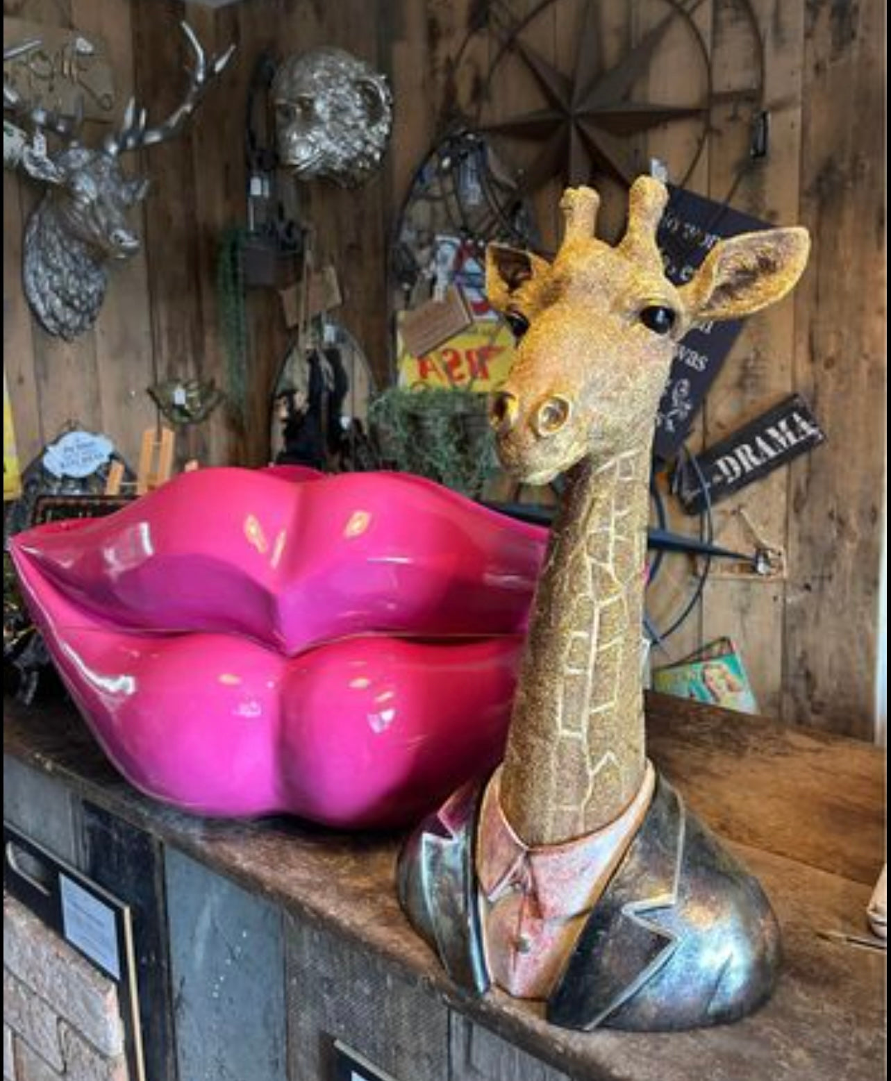 Detailed Resin Giraffe Bust – Elegant Free-Standing Sculpture | Sign of the times Stoke