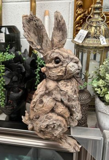 Rustic Rabbit Sculpture – Wood-Look Resin Garden Decor | Sign of the times Stoke