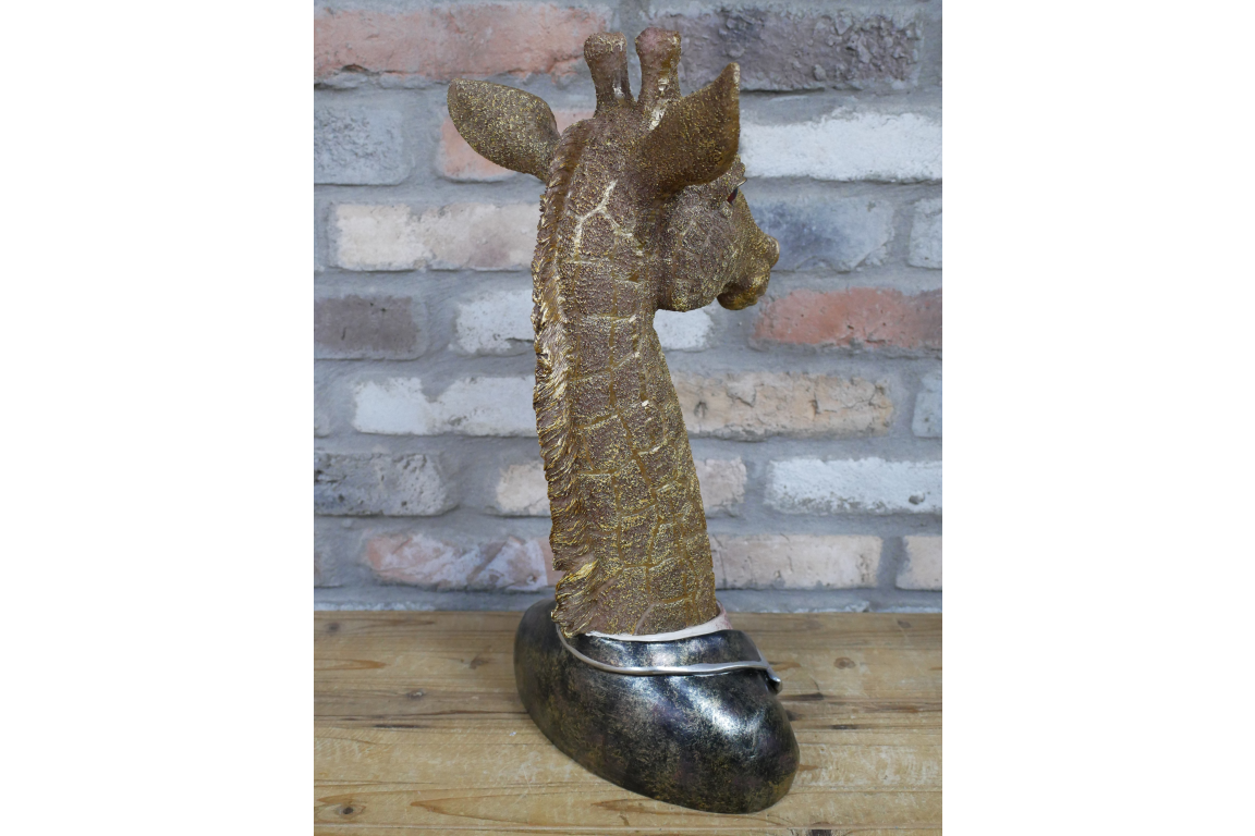 Detailed Resin Giraffe Bust – Elegant Free-Standing Sculpture | Sign of the times Stoke