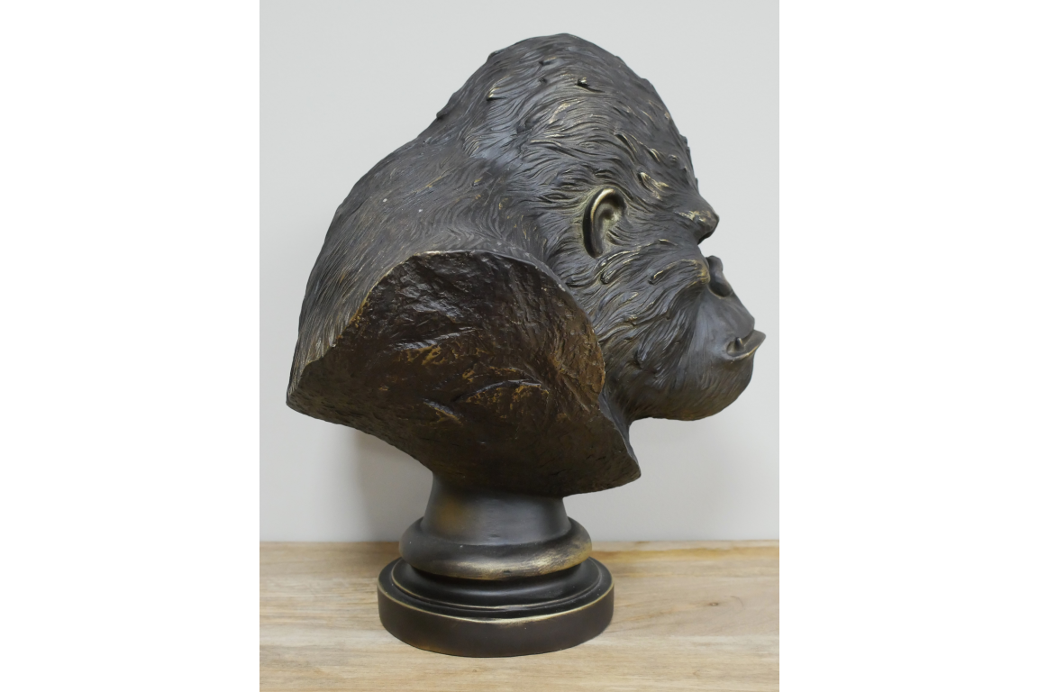 Gorilla Bust Sculpture – Striking Artistic Home Decor