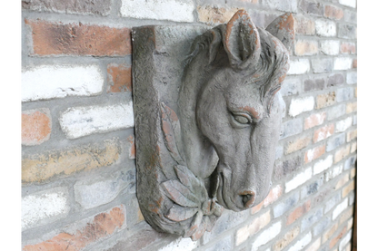 Wall-Mounted Stone-Look Horse Head - Elegant Horse Sculpture for Home Décor