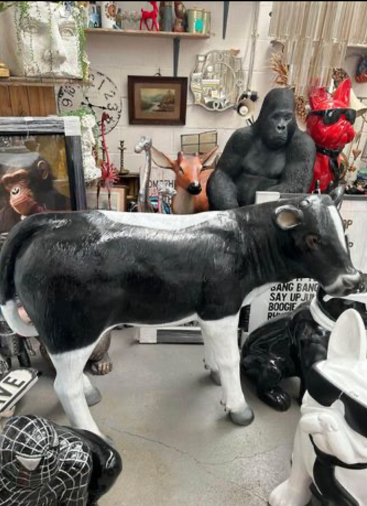 Giant Cow Sculpture – Large Resin and Fiberglass Art for Indoor or Outdoor Spaces | Sign of the times Stoke