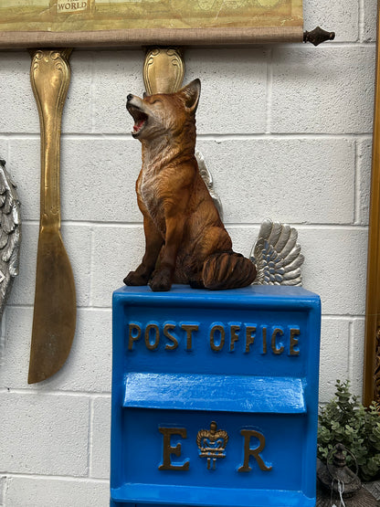 Stunning Life-Like Fox Sculpture - Resin Fox Ornament | Sign of the times Stoke