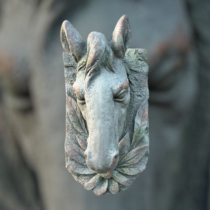 Wall-Mounted Stone-Look Horse Head - Elegant Horse Sculpture for Home Décor