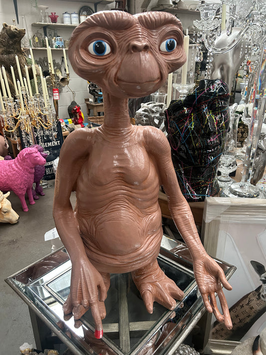 Amazing Resin ET Sculpture - Iconic Extra-Terrestrial Decor