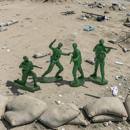 Classic Green Toy Soldiers (Set of 4) – Retro Decorative Figures