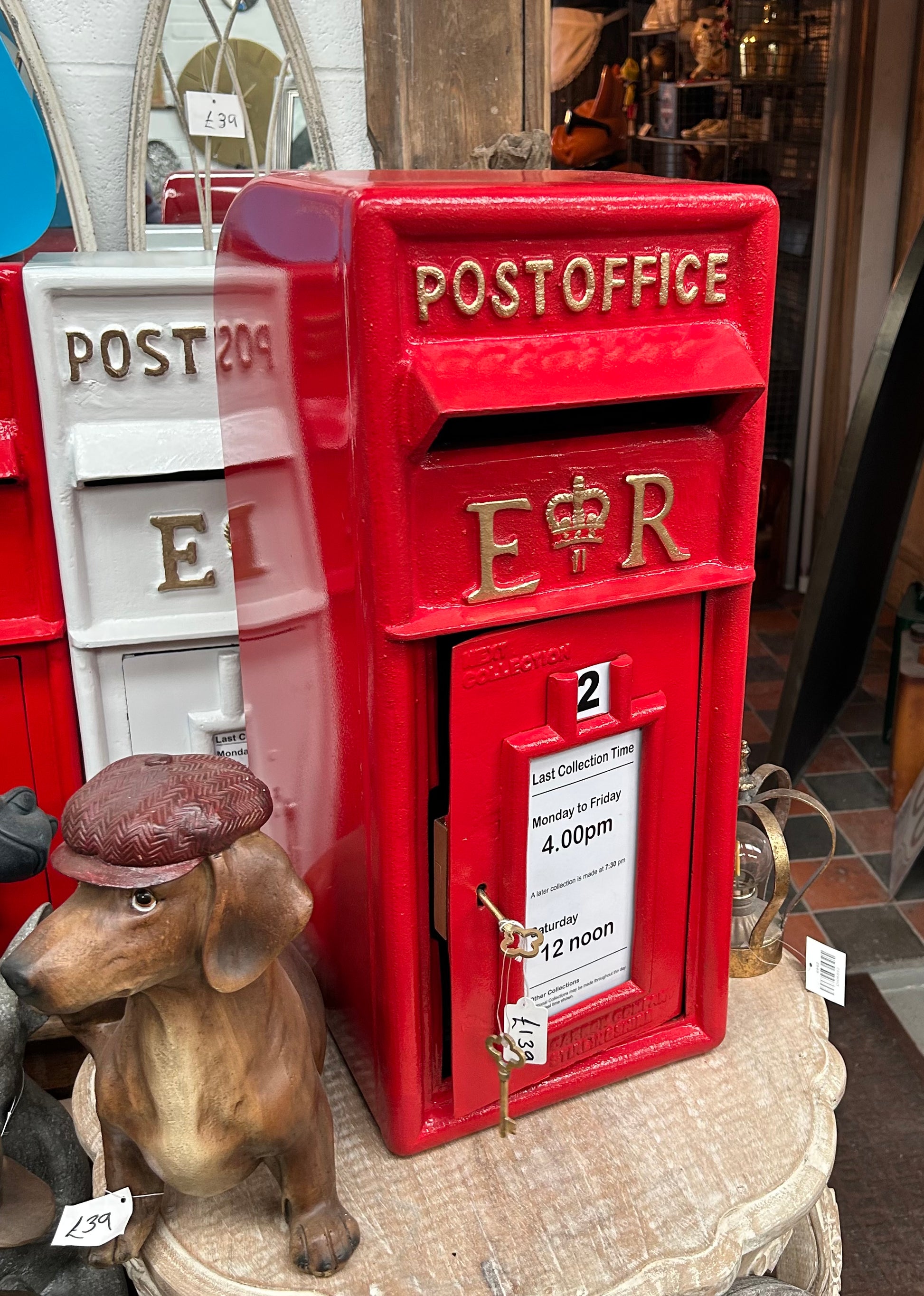 Vintage Red Post Box ER – Cast Iron Mailbox with Gold Keys | Sign of the times Stoke