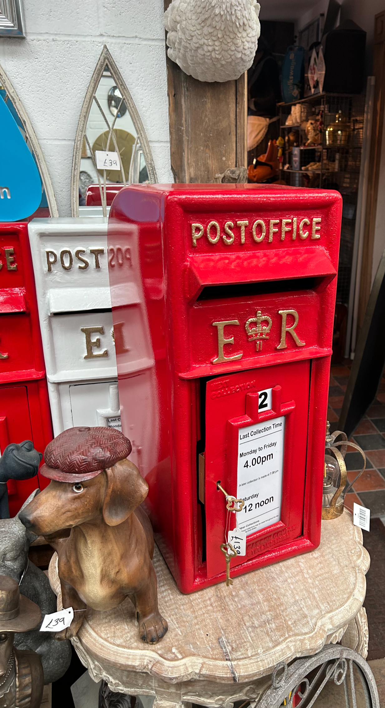 Vintage Red Post Box ER – Cast Iron Mailbox with Gold Keys | Sign of the times Stoke