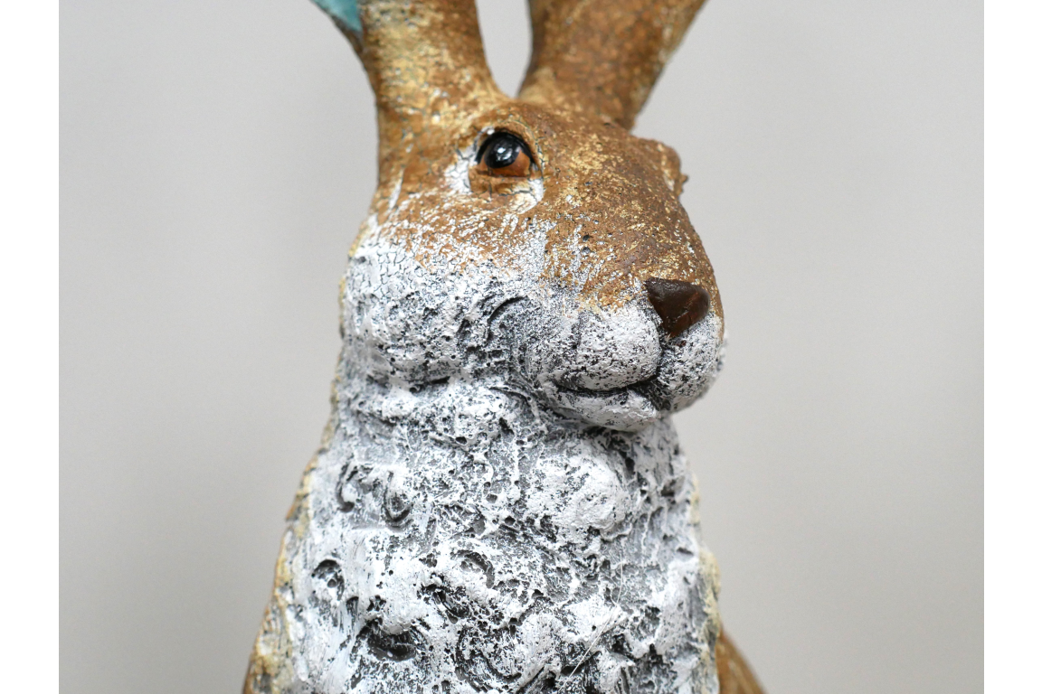 Delightful Hare Ornament – Elegant Resin Animal Sculpture