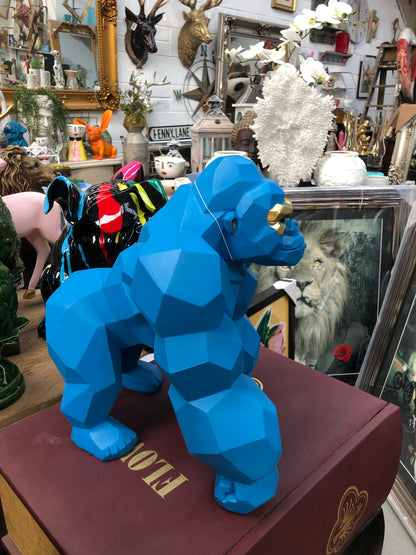 Vibrant Blue Gorilla Sculpture – Eye-Catching Resin Art | Sign of the times Stoke