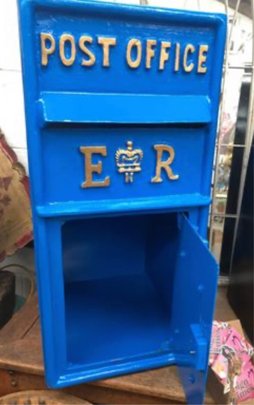Blue Post Box ER
